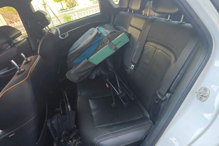 Used Baojun RC-6 2019 1.5T CVT 24-Hour Online Flagship Edition Left Rear Seat
