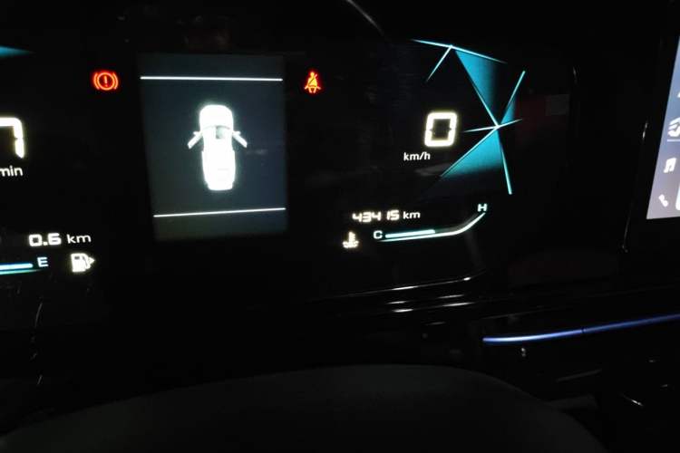 Used Baojun RC-6 2019 1.5T Manual Elite Version with 24-Hour Online Service Odometer Close Up