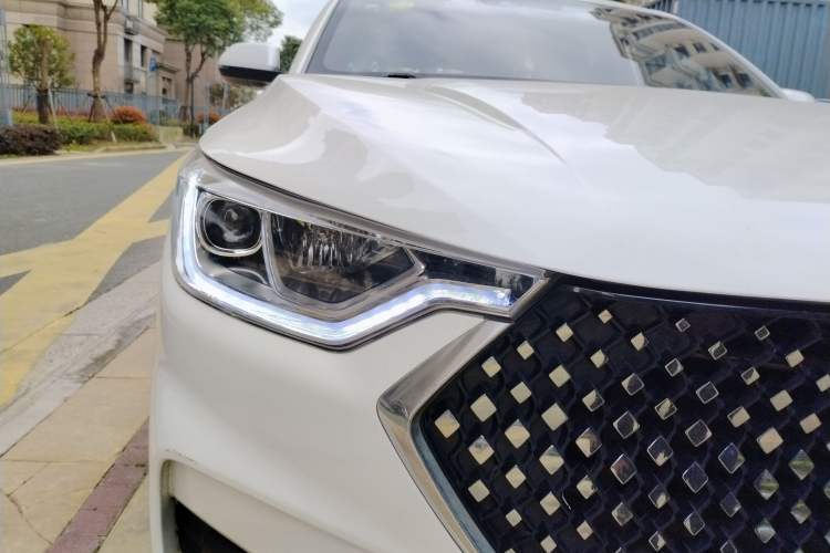 Used Baojun RC-6 2019 1.5T CVT 24-Hour Online Flagship Edition Right Front Headlight