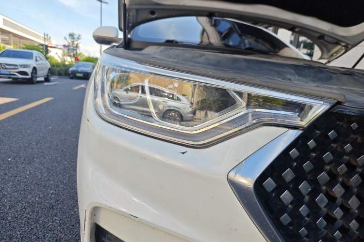 Used Baojun RC-6 2019 1.5T CVT 24-Hour Online Flagship Edition Right Front Headlight
