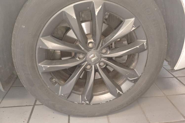 Used Baojun RC-6 2019 1.5T CVT 24-Hour Online Luxury Edition Right Front Wheel Hub