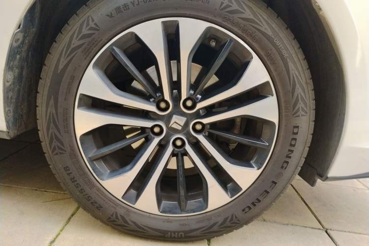 Used Baojun RC-6 2019 1.5T CVT 24-Hour Online Flagship Edition Right Front Wheel Hub