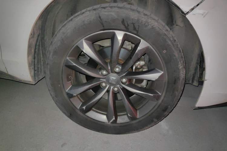 Used Baojun RC-6 2019 1.5T CVT Elite Version with 24-Hour Online Service Right Front Wheel Hub