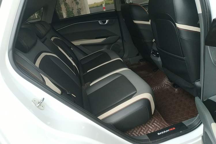 Used Baojun RC-6 2019 1.5T CVT 24-Hour Online Luxury Edition Right Rear Seat