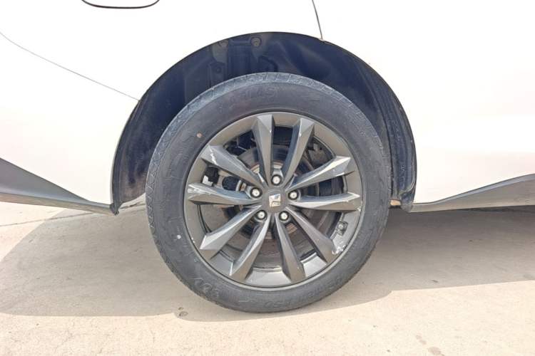 Used Baojun RC-6 2019 1.5T CVT 24-Hour Online Luxury Edition Right Rear Wheel Hub