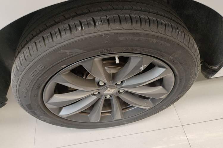 Used Baojun RC-6 2019 1.5T CVT Elite Version with 24-Hour Online Service Right Rear Wheel Hub