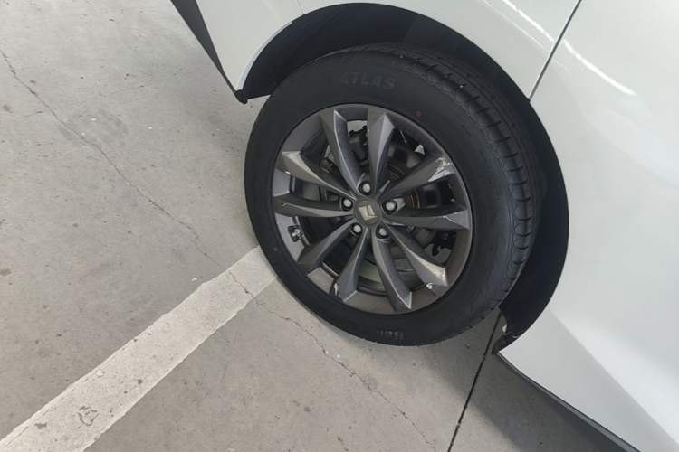 Used Baojun RC-6 2019 1.5T CVT 24-Hour Online Luxury Edition Right Rear Wheel Hub