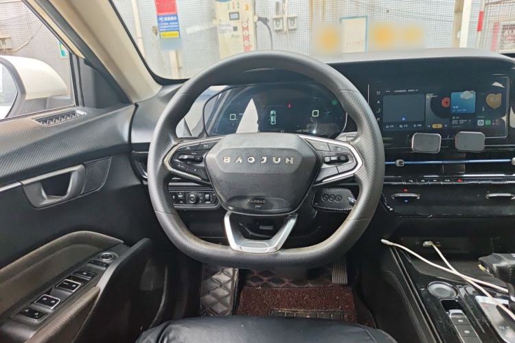 Used Baojun RC-6 2019 1.5T CVT Elite Version with 24-Hour Online Service Steering Wheel