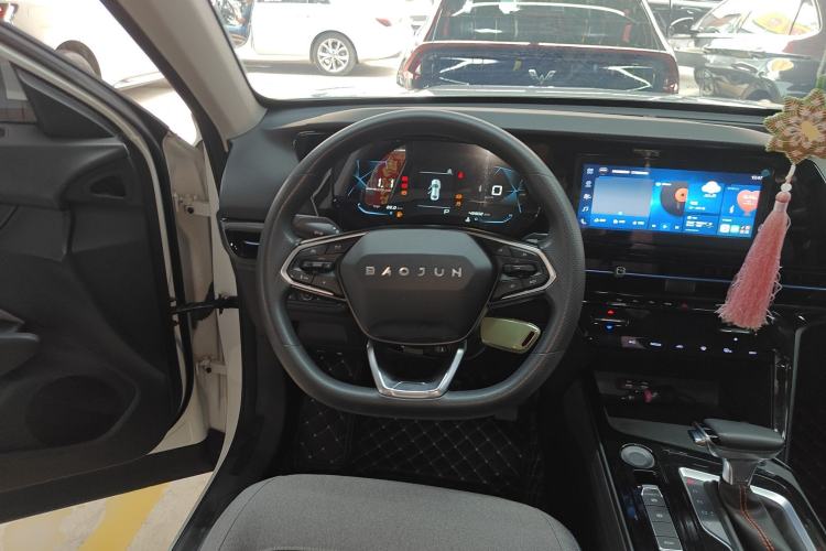 Used Baojun RC-6 2019 1.5T CVT Elite Version with 24-Hour Online Service Steering Wheel