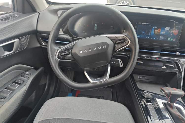 Used Baojun RC-6 2019 1.5T CVT Elite Version with 24-Hour Online Service Steering Wheel