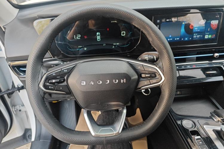 Used Baojun RC-6 2019 1.5T CVT Elite Version with 24-Hour Online Service Steering Wheel