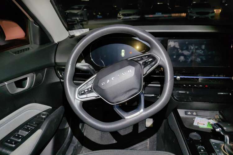 Used Baojun RC-6 2019 1.5T CVT Elite Version with 24-Hour Online Service Steering Wheel