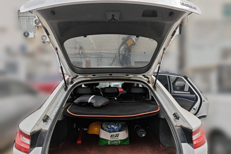 Used Baojun RC-6 2019 1.5T CVT 24-Hour Online Luxury Edition Trunk