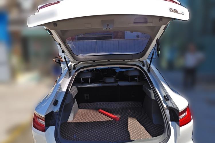 Used Baojun RC-6 2019 1.5T CVT 24-Hour Online Prestige Edition Trunk