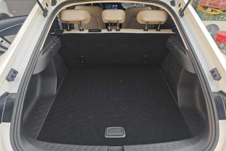 Used Baojun RC-6 2019 1.5T CVT Elite Version with 24-Hour Online Service Trunk