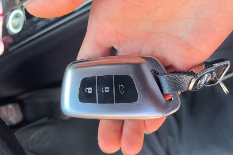 Used Baojun RC-6 2019 1.5T CVT 24-Hour Online Flagship Edition Vehicle Key