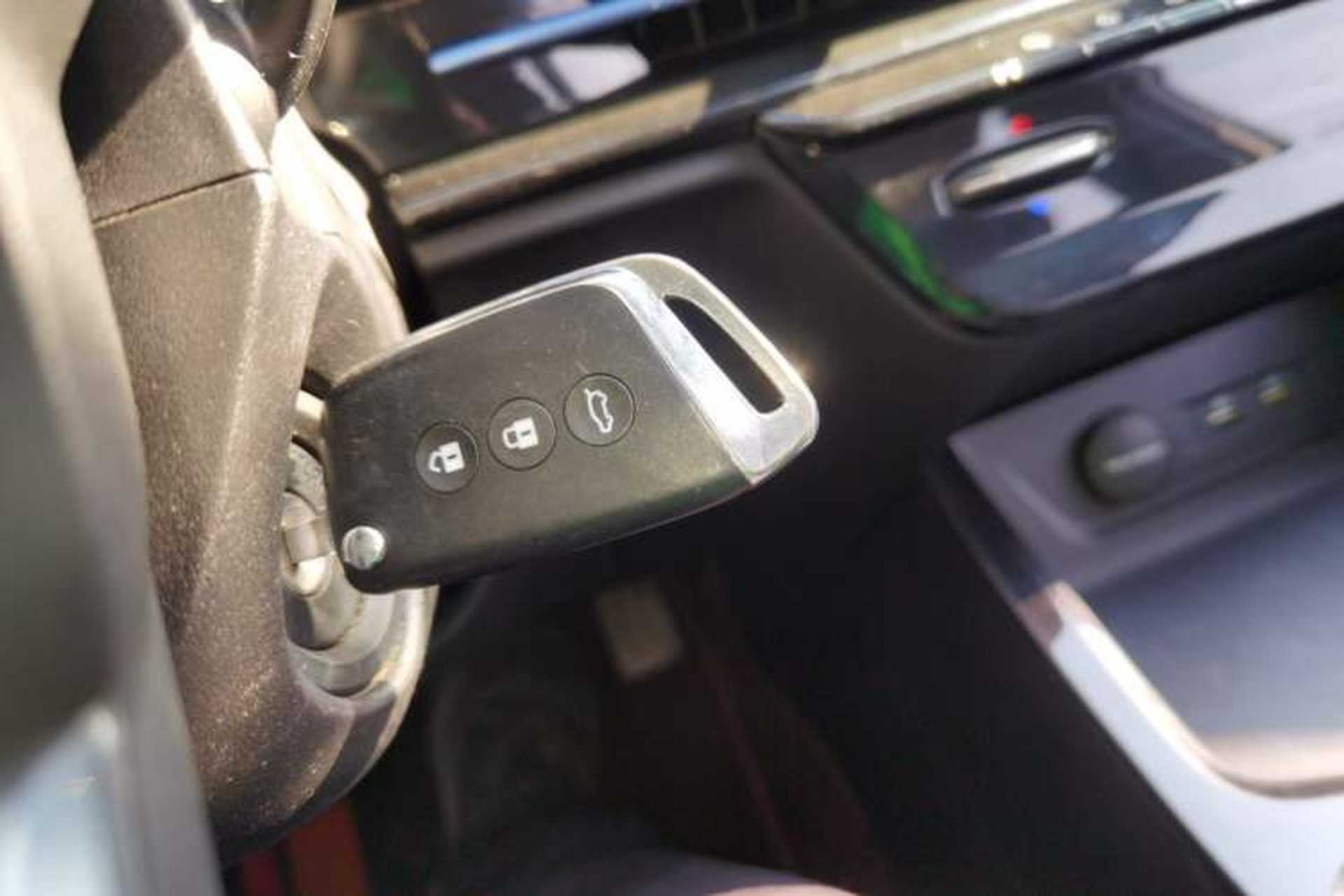 Used Baojun RC-6 2019 1.5T Manual Elite Version with 24-Hour Online Service Vehicle Key