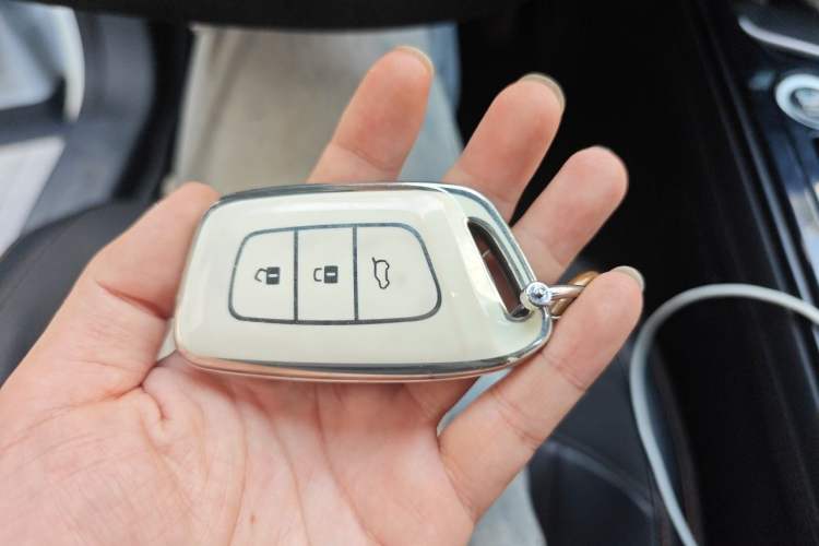 Used Baojun RC-6 2019 1.5T CVT 24-Hour Online Flagship Edition Vehicle Key