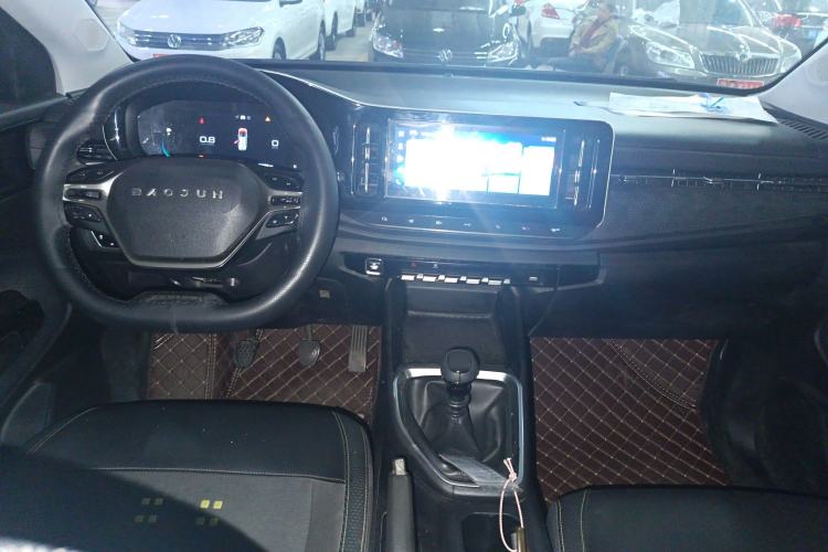Used Baojun RM-5 2019 1.5T Manual Elite Version with 24-Hour Online Service 7 Seats Center Console