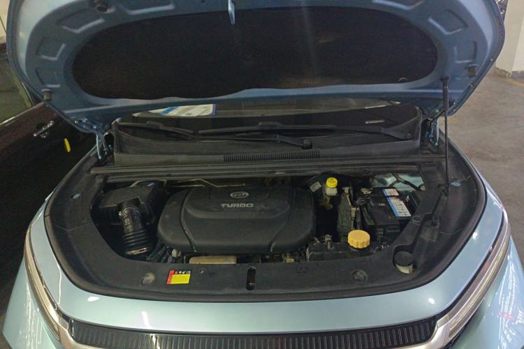 Used Baojun RM-5 2019 1.5T Manual Elite Version with 24-Hour Online Service 7 Seats Engine Bay