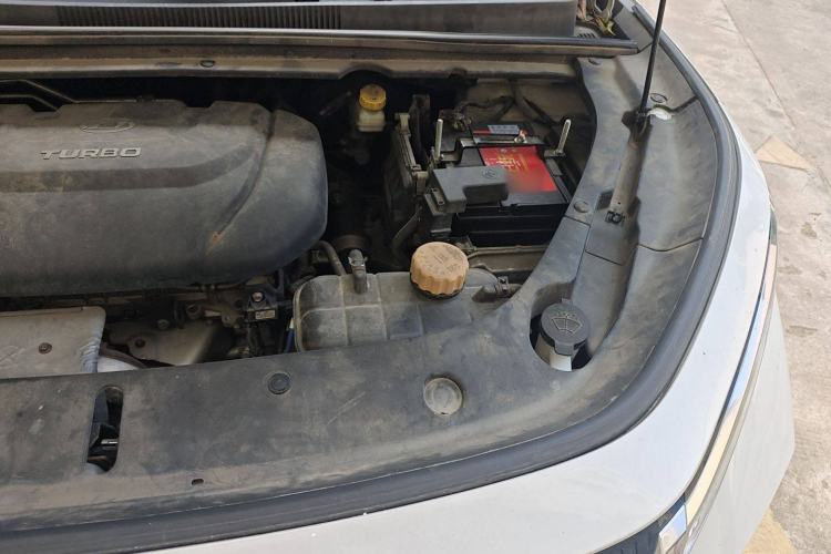Used Baojun RM-5 2019 1.5T CVT 24-Hour Online Premium Version 7 Seats Engine Bay Left