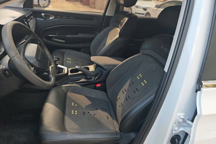 Used Baojun RM-5 2019 1.5T Manual Elite Version with 24-Hour Online Service 7 Seats Left Front Seat