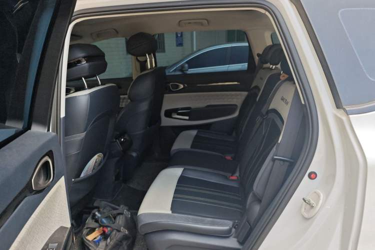 Used Baojun RM-5 2019 1.5T CVT 24-Hour Online Premium Version 7 Seats Left Rear Seat