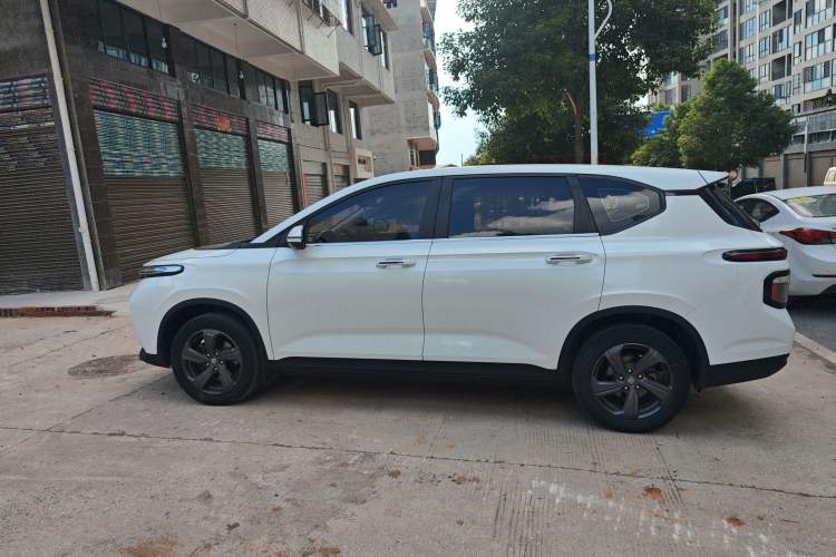 Used Baojun RM-5 2019 1.5T Manual Elite Version with 24-Hour Online Service 7 Seats Left Side