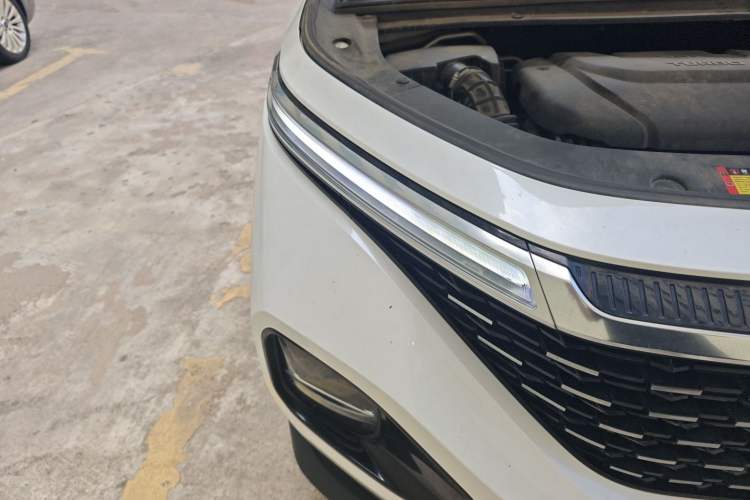 Used Baojun RM-5 2019 1.5T CVT 24-Hour Online Premium Version 7 Seats Right Front Headlight