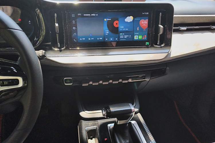 Used Baojun RM-5 2019 1.5T CVT 24-Hour Online Luxury Version 5 Seats Audio And AC Panel