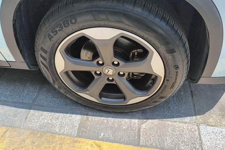 Used Baojun RM-5 2019 1.5T CVT 24-Hour Online Luxury Version 5 Seats Right Front Wheel Hub