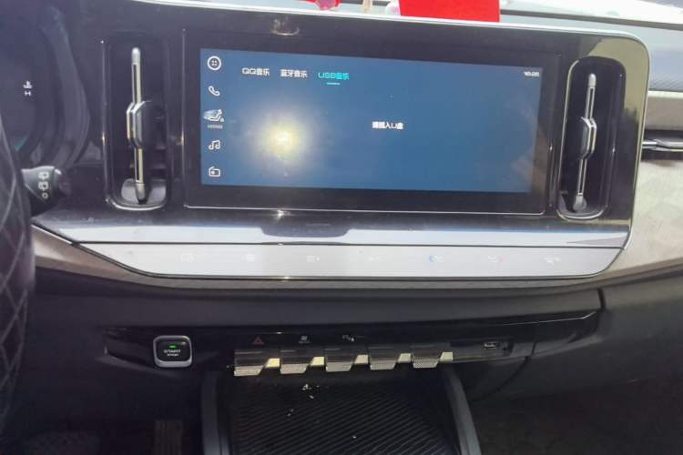 Used Baojun RM-5 2019 1.5T CVT 24-Hour Online Luxury Version 7 Seats Audio And AC Panel