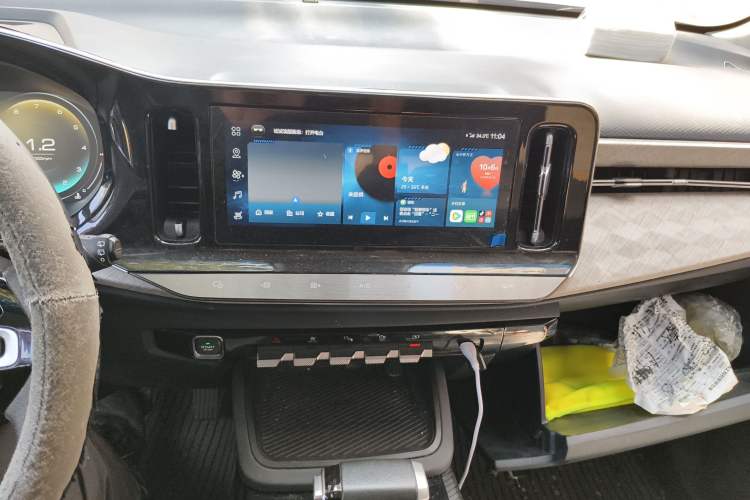 Used Baojun RM-5 2019 1.5T CVT 24-Hour Online Prestige Version 6 Seats Audio And AC Panel