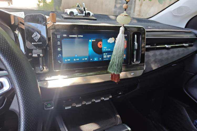 Used Baojun RM-5 2019 1.5L CVT Elite Version with 24-Hour Online Service 7 Seats Audio And AC Panel