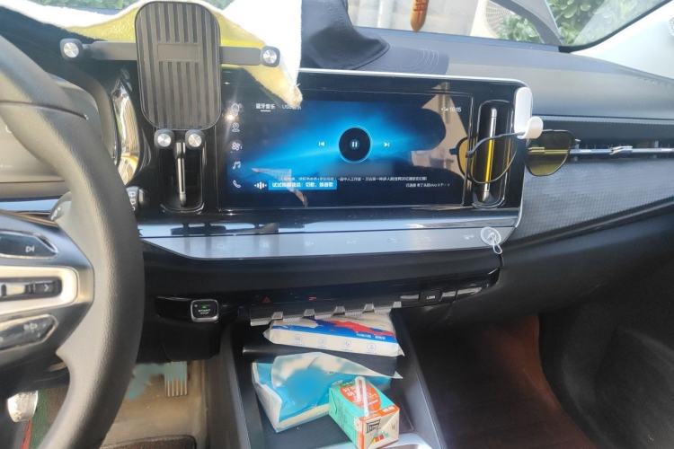 Used Baojun RM-5 2019 1.5L Manual Elite Edition with 24-hour Online Service 5 Seats Audio And AC Panel