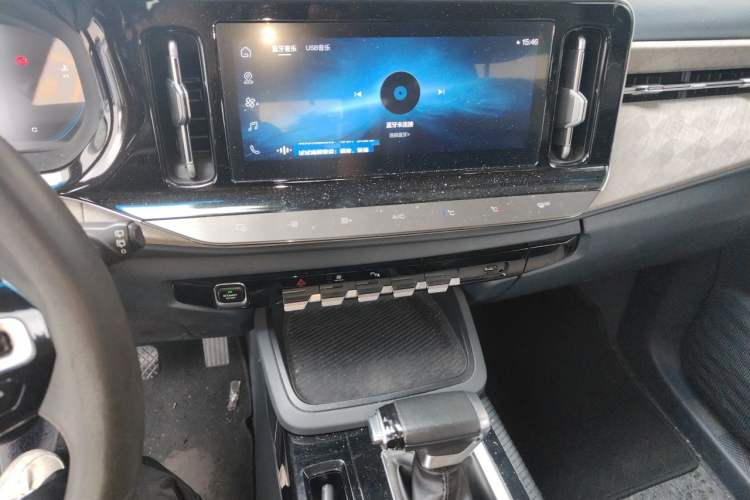 Used Baojun RM-5 2019 1.5T CVT 24-Hour Online Luxury Version 6 Seats Audio And AC Panel