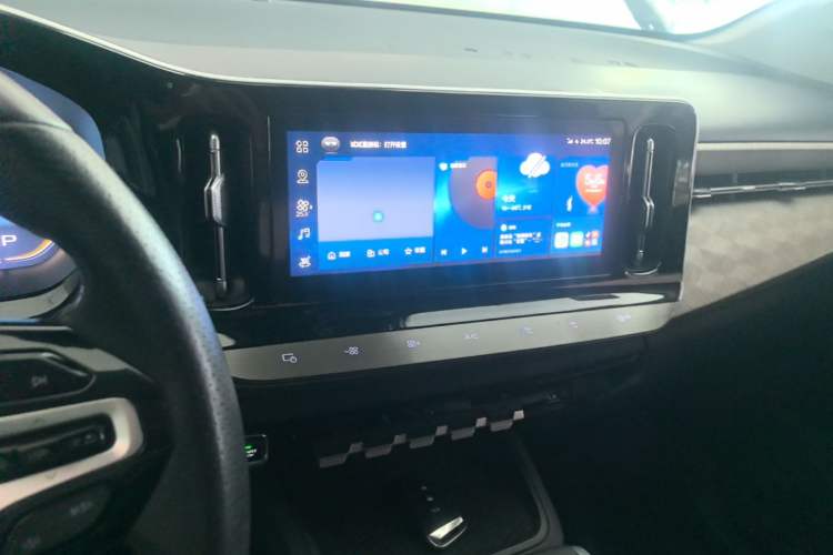 Used Baojun RM-5 2019 1.5T CVT 24-Hour Online Prestige Version 6 Seats Audio And AC Panel