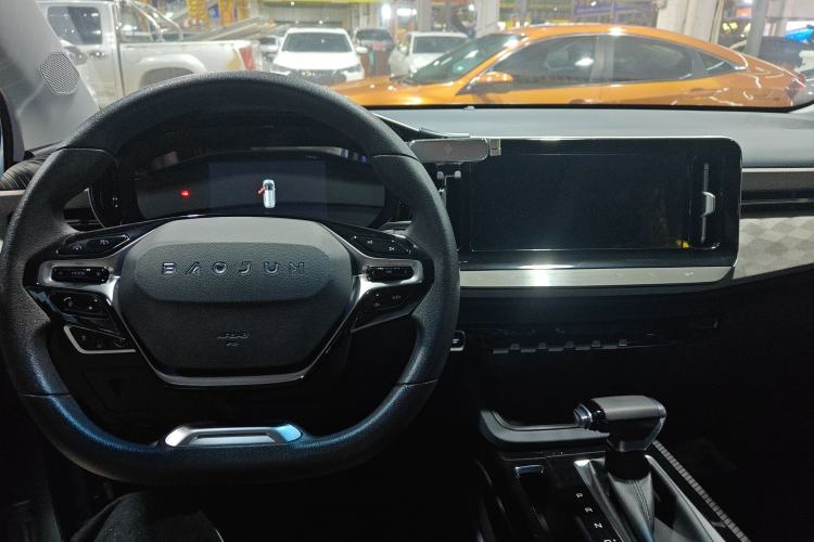 Used Baojun RM-5 2019 1.5T CVT 24-Hour Online Luxury Version 6 Seats Center Console
