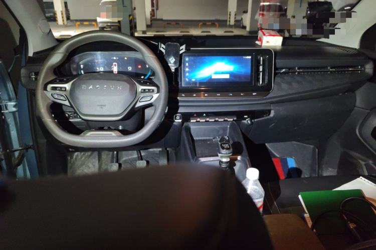 Used Baojun RM-5 2019 1.5T Manual Elite Version with 24-Hour Online Service 6 Seats Center Console