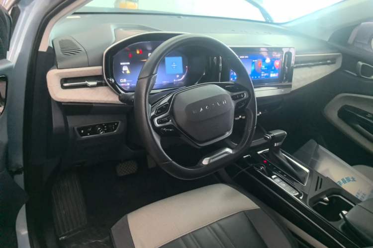 Used Baojun RM-5 2019 1.5T CVT 24-Hour Online Prestige Version 6 Seats Center Console