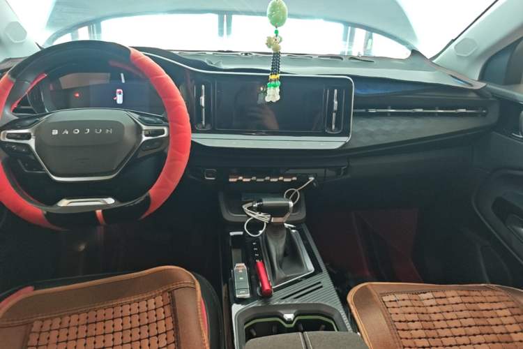 Used Baojun RM-5 2019 1.5T CVT Elite Version with 24-Hour Online Service 5 Seats Center Console