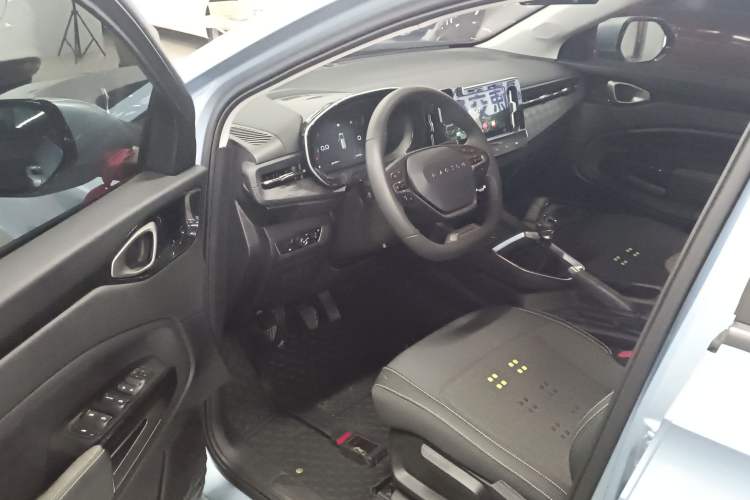 Used Baojun RM-5 2019 1.5L Manual Elite Edition with 24-hour Online Service 5 Seats Driver Seat