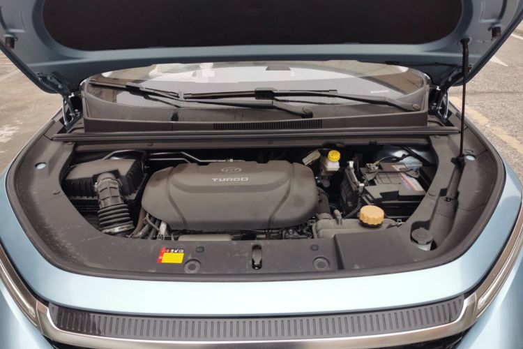 Used Baojun RM-5 2019 1.5T Manual Elite Version with 24-Hour Online Service 7 Seats Engine Bay