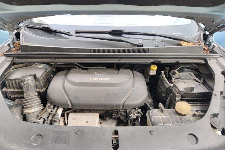 Used Baojun RM-5 2019 1.5T CVT 24-Hour Online Premium Version 7 Seats Engine Bay
