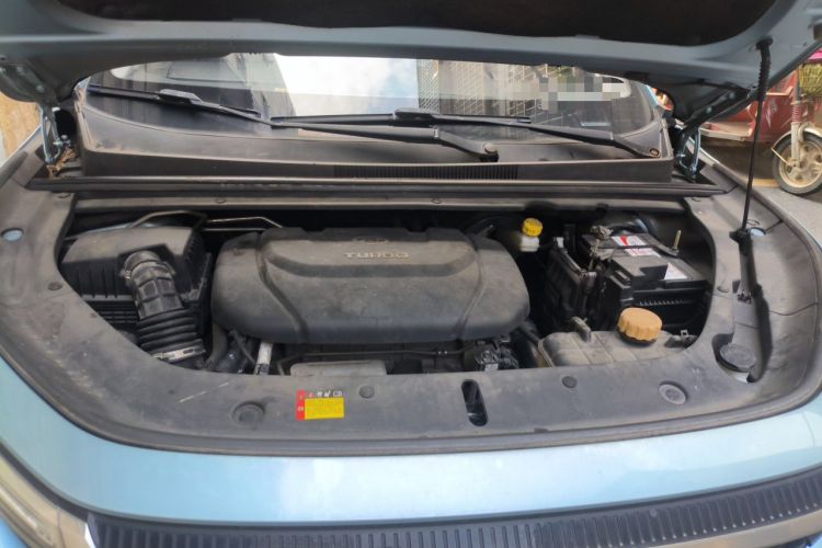 Used Baojun RM-5 2019 1.5T Manual Elite Version with 24-Hour Online Service 7 Seats Engine Bay