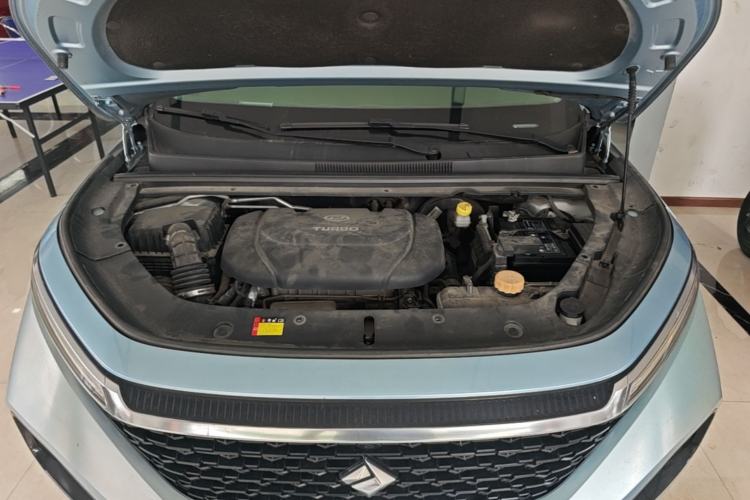 Used Baojun RM-5 2019 1.5T CVT Elite Version with 24-Hour Online Service 5 Seats Engine Bay