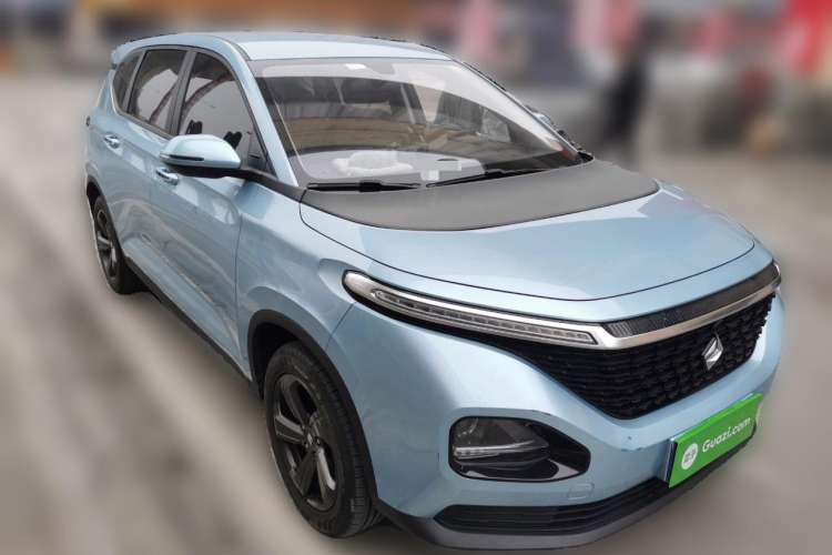 Used Baojun RM-5 2019 1.5T Manual Elite Version with 24-Hour Online Service 7 Seats Front Right 45 Deg