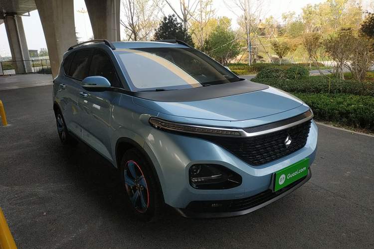 Used Baojun RM-5 2019 1.5T CVT Elite Version with 24-Hour Online Service 6 Seats Front Right 45 Deg