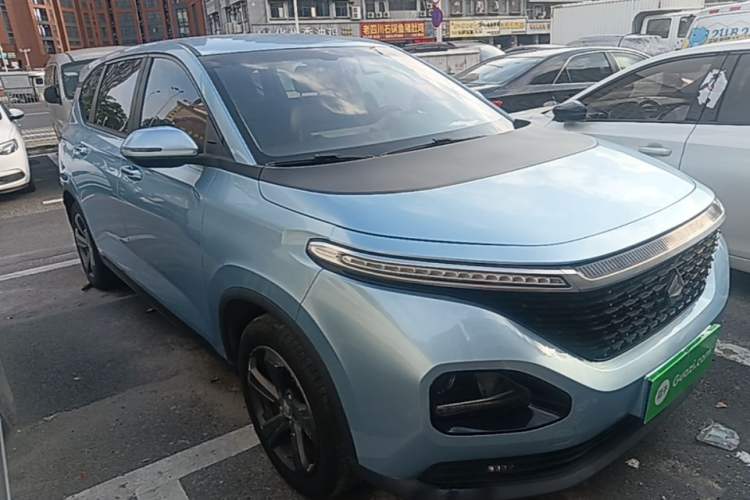 Used Baojun RM-5 2019 1.5T CVT Elite Version with 24-Hour Online Service 7 Seats Front Right 45 Deg