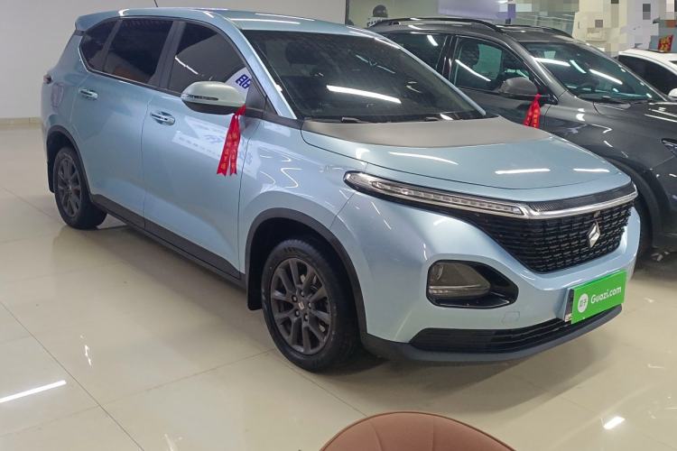 Used Baojun RM-5 2019 1.5L Manual Elite Edition with 24-hour Online Service 5 Seats Front Right 45 Deg